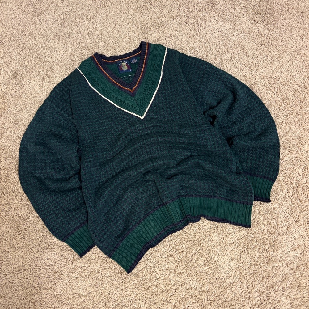 Vintage Dark Green V-Neck Sweater
